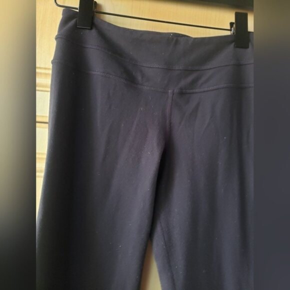 Lululemon Athleti a Bla k Flare Pants - Picture 2 of 7